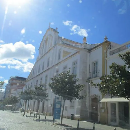 Δωμάτια σε οικογενειακή κατοικία Casa Arade